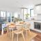 MODERN LUXE APT just 10 MINS from TOWER BRIDGE! EASY ACCESS TO TUBE AND BUS - Londýn