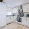 Unique 1-bed cottage in Beeston by 53 Degrees Property, ideal for Couples & Friends, Great Location - Sleeps 2 - Beeston