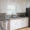 Alabama University Events, 5 bdrm Home with Lake Access, Community Pool, Tennis, Pavilion, sleeps 14, 5 mil to Bryant-Denny Stadium