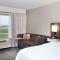 Hampton Inn & Suites N Ft Worth-Alliance Airport - Roanoke