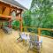 6 Mi to Dtwn Cashiers Spacious Home with Deck - Glenville