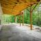 6 Mi to Dtwn Cashiers Spacious Home with Deck - Glenville