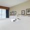 Hilton Garden Inn Westbury