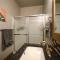 CDA Hideaway 4 bed 3 Bath Modern Mid Term Rental - Hayden