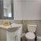 Antonio str Liverpool 6 beds