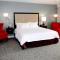 Hampton Inn- Suffolk - سوفولك