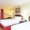 DoubleTree by Hilton Hotel Grand Rapids Airport - Grand Rapids