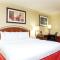 DoubleTree by Hilton Hotel Grand Rapids Airport - Grand Rapids