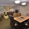 Embassy Suites by Hilton Denver Central Park - Денвер