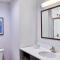 Hampton Inn & Suites Teaneck/Glenpointe