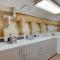 Vail Top-Floor Condo with Deck and Mountain Views!