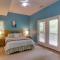Spacious McGaheysville Home Hot Tub and Pool Table!