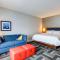 Hampton Inn & Suites Boston/Waltham Hampton Inn & Suites Boston/Waltham