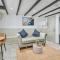 Luxury Couples Getaway with River Views and Parking