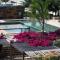 Giraffe Beach Hotel