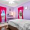 The Pink Room near Yale Hospital/Bridegport - Bridgeport