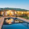 Spacious resort style property with pool in Mudgee - Rest Easy Mudgee Villa