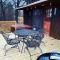 3 Bedroom log cabin with hot tub at Bear Mountain