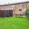 The Shippon Barn with Hot Tub and Private Pool - Wirral