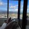 Top Floor Mountain View Luxury Rental Unit in SkyGarden Glen - Glen Waverley