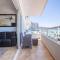 Oceanview Living Space & Balcony with FiberOptic WiFi!