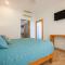 Oceanview Living Space & Balcony with FiberOptic WiFi! - 拉巴斯