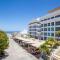 Oceanview Living Space & Balcony with FiberOptic WiFi!
