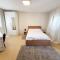 Spacious 3BD Penthouse with Rooftop & Parking - Kefar Naẖaman