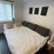 Newly Refurbished Apartment with private parking - Southampton