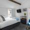 Modern & Stylish Home at the corner of famous Penny Lane in Liverpool - 利物浦