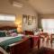Meander Retreat - King Suite with rural views