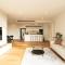 3BR w/ Free Parking - Walk to Chadstone!