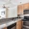 Playa Del Rey 2BR w Pool Gym nr beach LAX LAX-426 - 洛杉矶