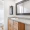 Playa Del Rey 2BR w Pool Gym nr beach LAX LAX-426 - 洛杉矶
