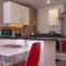 The Bath House Apartment - Free 1st breakfast - FREE parking