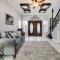 Luxe Southwest Houston Home with Balconies and Patio! - 休斯顿