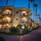 Pacific Terrace Hotel