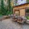 Truckee Family Home, Walk to Lake and 5 Mi to Skiing - 特拉基
