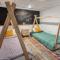 Cayuga bungalow on lake—sleeps 13—outdoor firepit