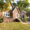Ferndale Apartment with Yard - Near the Detroit Zoo! - Ferndale