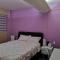 Modern Artist Apt., overlooking Parque Espana