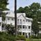Brunswick Plantation Studio Home 407L with Onsite Golf Course and Pools studio - Калабаш