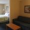 Days Inn & Suites by Wyndham Bridgeport - Clarksburg - Бріджпорт