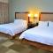 Hampton Inn & Suites - DeLand