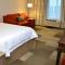 Hampton Inn & Suites - DeLand