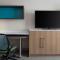 Home2 Suites by Hilton Des Moines at Drake University - دي موين