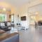 Sun Beach Villa Tria