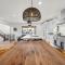 Lux North End Home: Heated Pool/Fire Pit/Theatre - بويز
