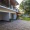 Spacious 4BR 4BA Family Villa wt Balcony & Lavish Garden - Ratmalana