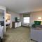 Hampton Inn & Suites East Lansing - Okemos